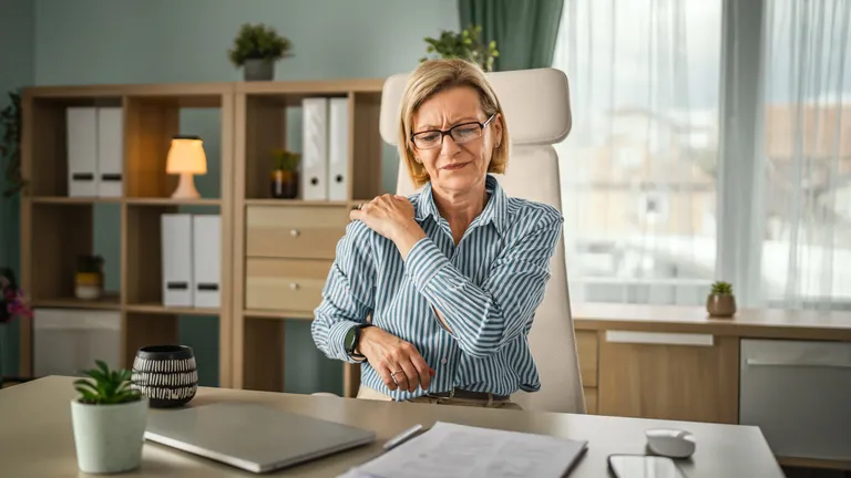 Does Fibromyalgia Get Worse With Age? How to Manage Symptoms